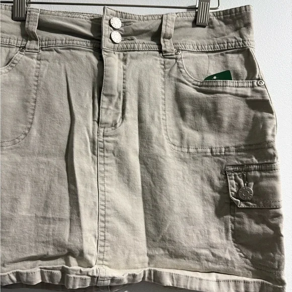 Y2K Mini Skirt - Picture 4 of 5